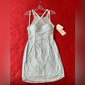 Alyce Paris powder blue beaded cocktail dress. Size 6. Style 4234. NWT